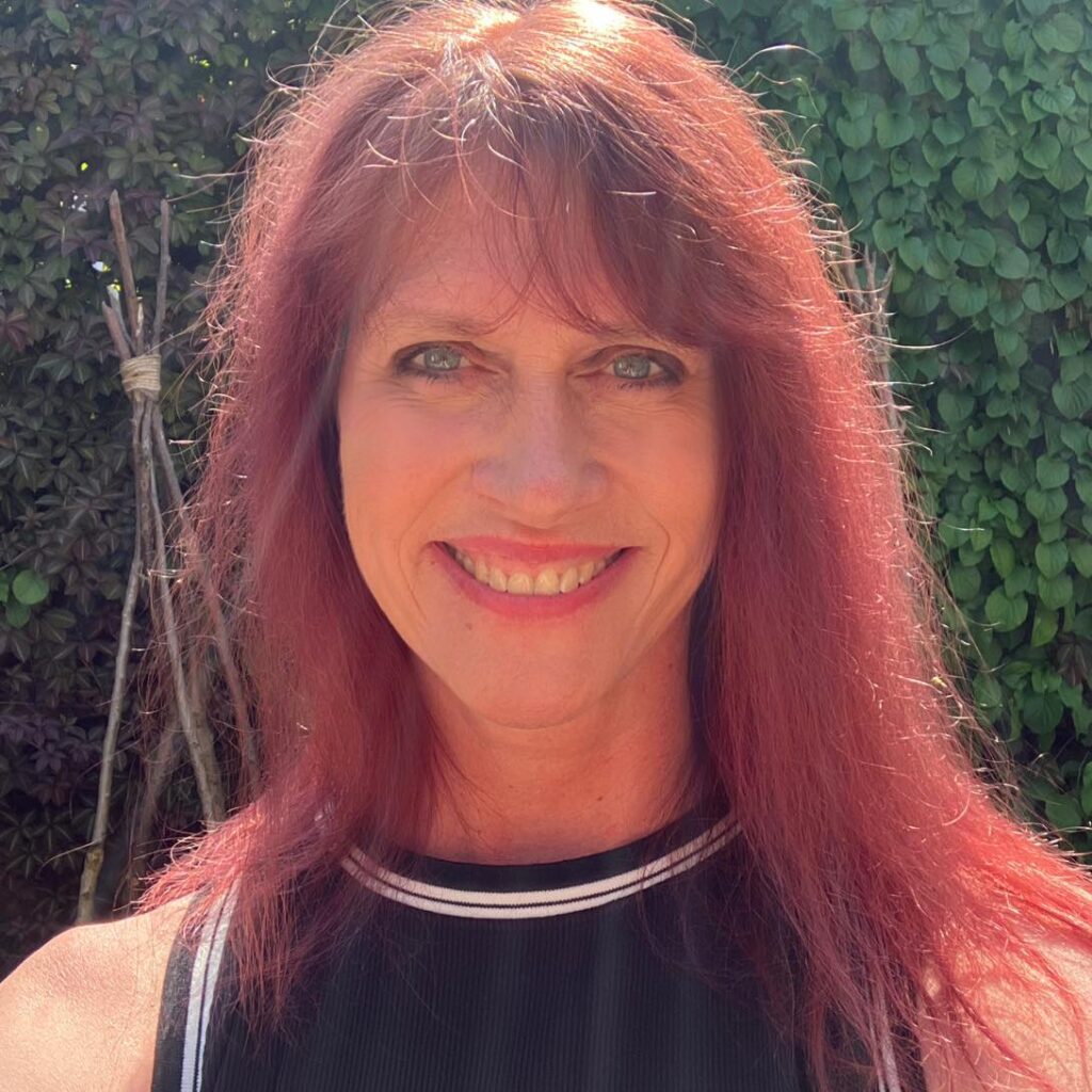 I'm Natalie Swanson A passionate Cognitive Hypnotherapist helping people unlock their potential and embrace a life of freedom.